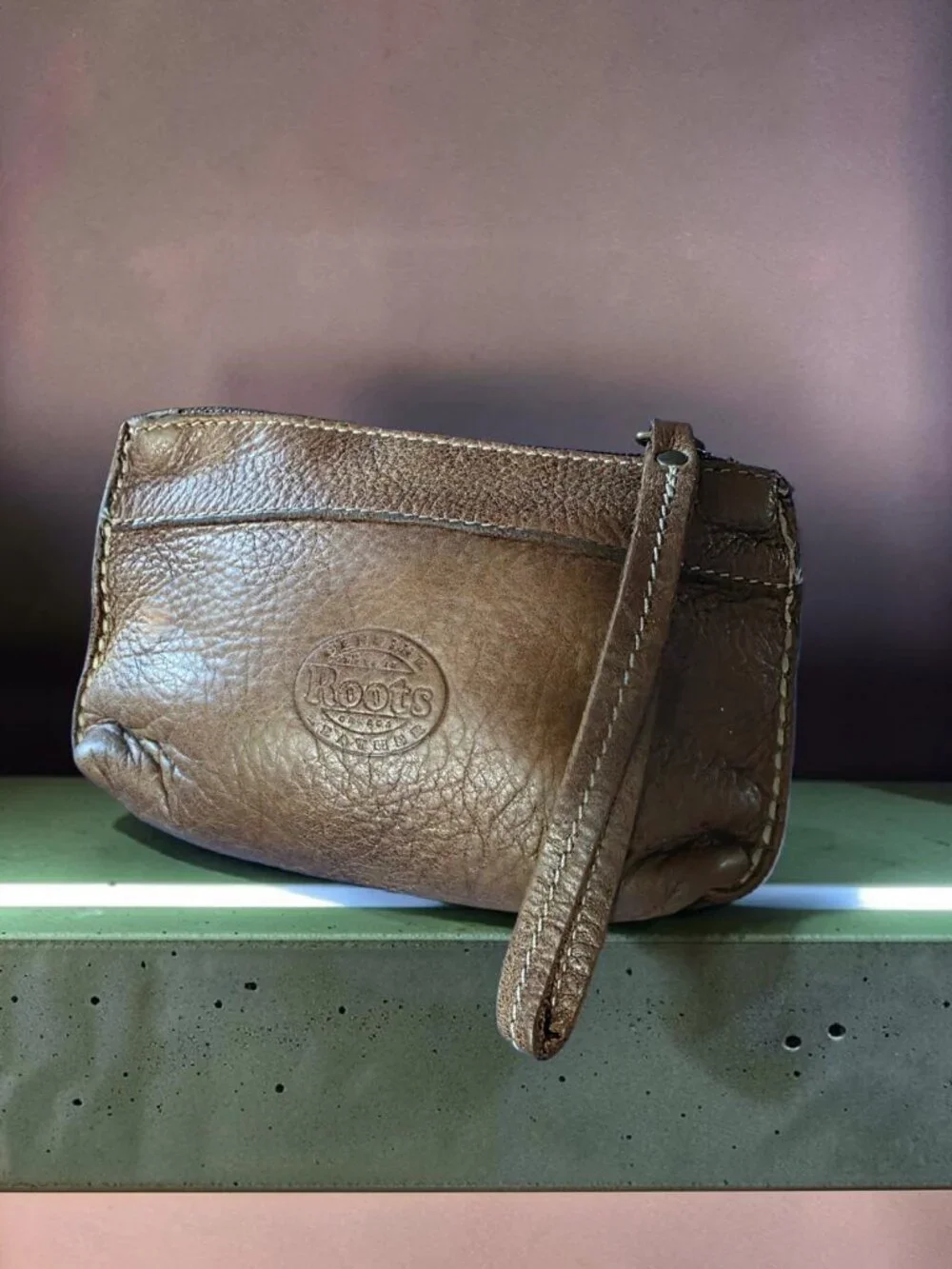EUC ROOTS Genuine Brown 